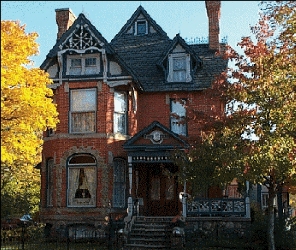 Ednas Boarding House